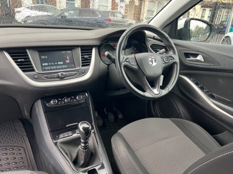Vauxhall Grandland X 1.2 Turbo SE Euro 6 (s/s) 5dr 22