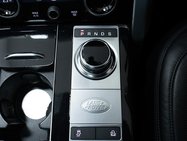 Land Rover Range Rover 4.4 SD V8 Vogue SE SUV 5dr Diesel Auto 4WD Euro 6 (s/s) (339 ps) 40