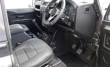 Land Rover Defender 90 XS T40 4