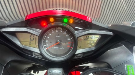 Honda VFR1200F VFR 1200 2014 ONLY 26K LUGGAGE NEW MOT WARRANTY TOURER 35