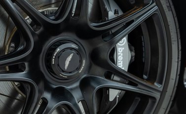 Aston Martin Vantage GT8 33