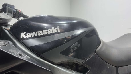 Kawasaki ZZR 1991 CLASSIC SPORTS TOURER PROJECT BIKE SPARES OR REPAIR 600CC 16