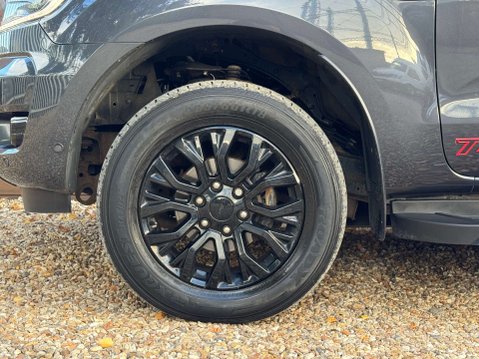 Ford Ranger 2.0 Ranger Thunder EcoBlue 4x4 Auto 4WD 18
