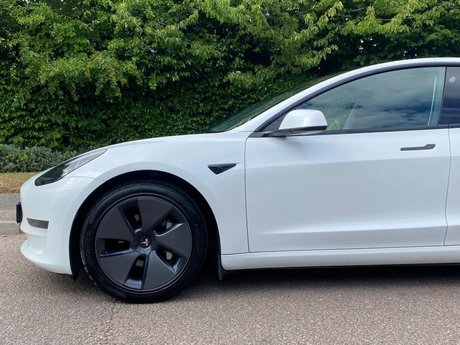 Tesla Model 3 (Dual Motor) Long Range Auto 4WDE 4dr 35