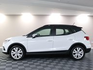 SEAT Arona TSI SE TECHNOLOGY 18