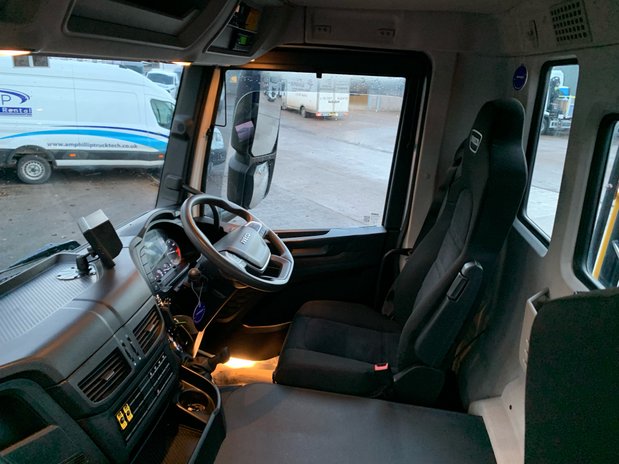 Iveco X-Way X-Way AD360X46Z Thompson Tipper & Palfinger Crane 15