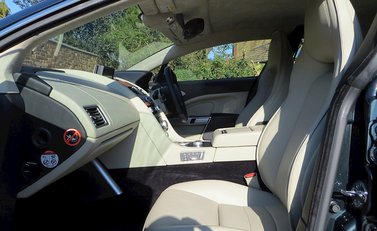 Aston Martin Rapide 17