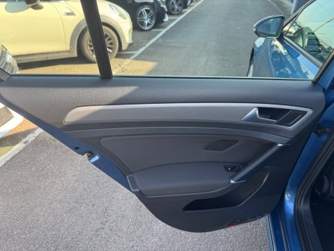 Volkswagen Golf SE TSI BLUEMOTION TECHNOLOGY 49