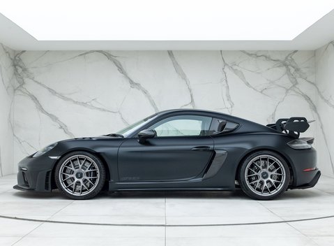 Porsche Cayman GT4 RS (718) 2