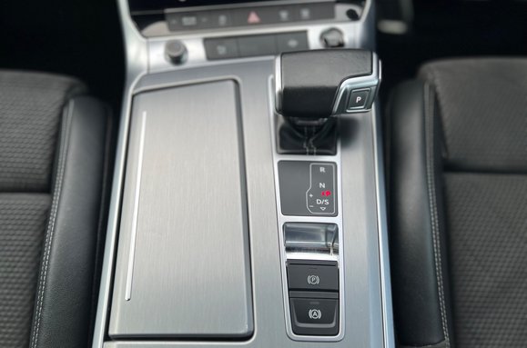 Audi A6 AVANT TDI QUATTRO S LINE AUTO 44