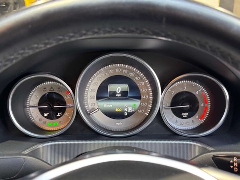 Mercedes-Benz E Class 2.1 E220 AMG Sport CDi Auto 4dr 48