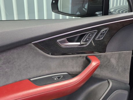 Audi SQ7 4.0 TDI V8 Vorsprung SUV 5dr Diesel Tiptronic quattro Euro 6 (s/s) (435 ps) 31