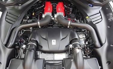 Ferrari California T 22