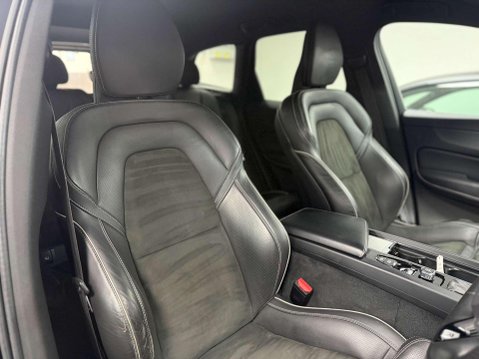 Volvo XC60 2.0 D4 R-Design Pro SUV 5dr Diesel Auto AWD Euro 6 (s/s) (190 ps) 31