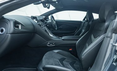Aston Martin DBS Superleggera 20