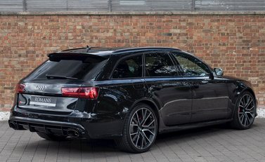 Audi RS6 Avant Performance 7
