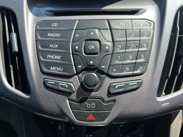 Ford Transit Connect AUTO SWB L1H1 Low Roof Limited Air Con Alloys Sensors EURO 6 NO VAT 31
