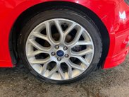 Ford Focus 1.0T EcoBoost Zetec S Euro 5 (s/s) 5dr 21