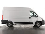 Peugeot Boxer 35 L2H2 PROFESSIONAL PV 4