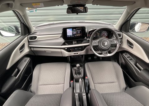 Suzuki Swift 1.2 Mild Hybrid Motion  11