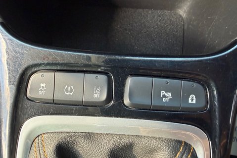 Vauxhall Crossland X ELITE - TWO OWNERS - CAMBELT CHANGED - NEW MOT  45