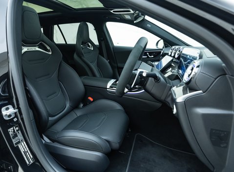 Mercedes-Benz C63 S AMG E Performance Estate Night Edition 11