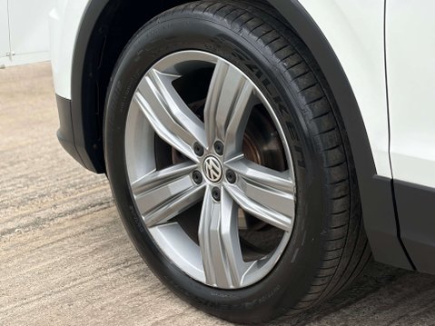 Volkswagen Tiguan 2.0 Tiguan SEL TDI BlueMotion Technology 4Motion Semi-Auto 4WD 5dr 61