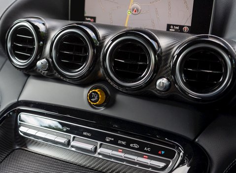 Mercedes-Benz Amg GT GT R 17