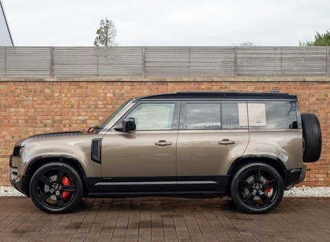 Land Rover Defender 110 X P400 2