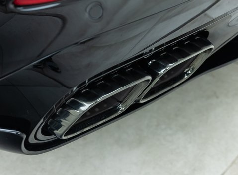 Mercedes-Benz C63 S AMG E Performance Estate Night Edition 38