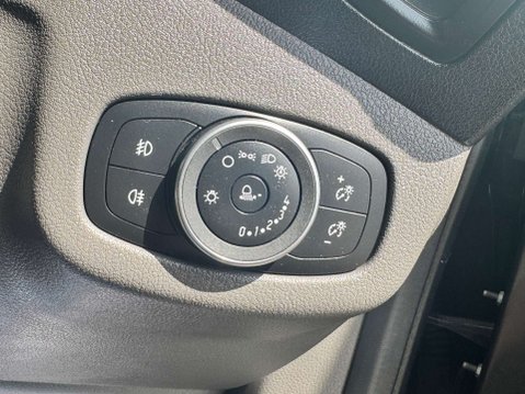 Ford Transit Connect 1.5 240 EcoBlue Limited Panel Van 5dr Diesel Manual L1 Euro 6 (s/s) (120 ps 16