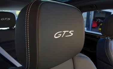 Porsche Macan GTS 21