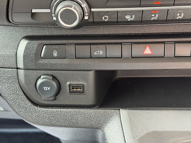 Citroen Dispatch MWB L2H1 Low Roof Enterprise 145bhp 1400 Air Con Sensors SELECT 33