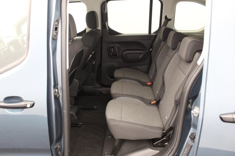 Vauxhall Combo Life 5dr 100kW Ultimate 52kWh Electric Automatic (11kW Charger) 9