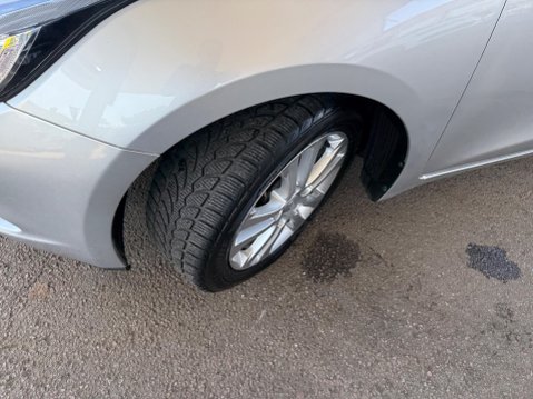 Kia Ceed 1.6 CRDi 2 Auto Euro 5 5dr 38