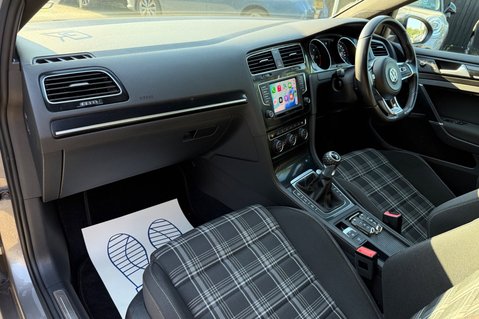 Volkswagen Golf GTD - PANORAMIC ROOF - ACC - SPORT AND SOUND PACK - CARPLAY 23