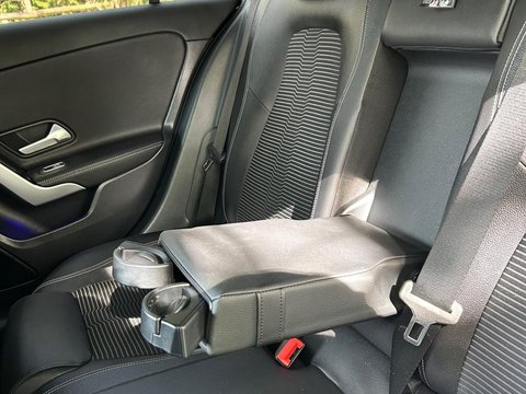 Mercedes-Benz A Class 1.5 A180d Sport (Premium) 7G-DCT Euro 6 (s/s) 5dr 19