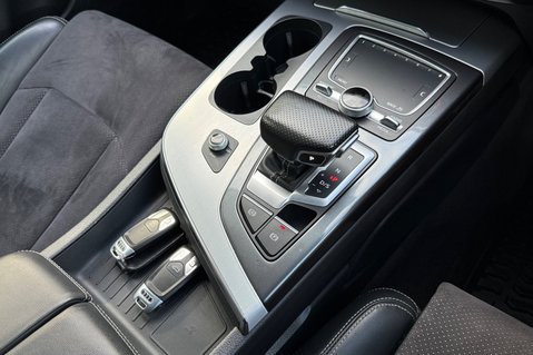 Audi Q7 TDI QUATTRO S LINE - ONE OWNER - PAN ROOF  41