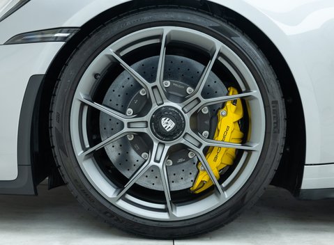 Porsche 911 GT3 Touring (992) 25