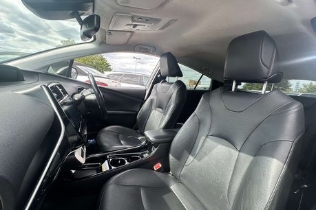 Toyota Prius 1.8 VVT 8.8kWh Excel Hatchback 5dr Petrol Plug-in Hybrid CVT Euro 6 (s/s) ( 26