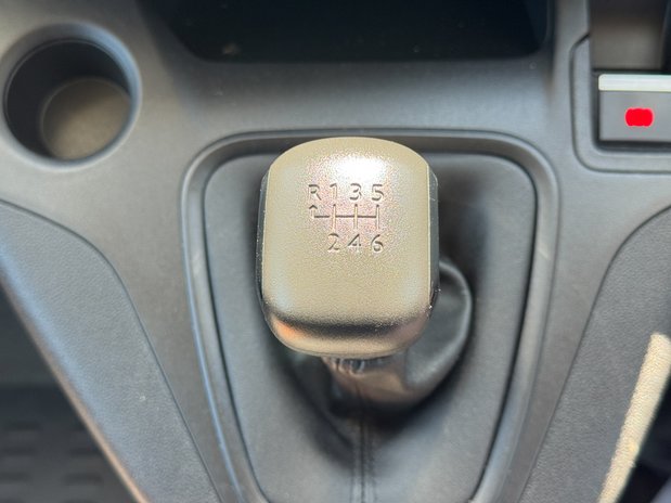 Peugeot Partner SWB L1H1 Low Roof Professional Premium Plus Air Con Sensors EURO 6 33