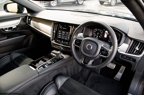 Volvo S90 RECHARGE T8 R-DESIGN AWD 4