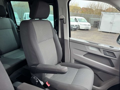 Volkswagen Transporter 2.0 Transporter T32 Highline TDI Semi-Auto 22