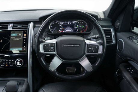 Land Rover Discovery 3.0 Discovery R-Dynamic SE D MHEV Auto 4WD 5dr 22