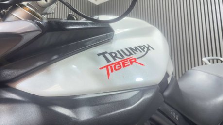 Triumph Tiger 2012 39K RECENTLY SERVICED LONG MOT ADVENTURE BIKE 800CC 16