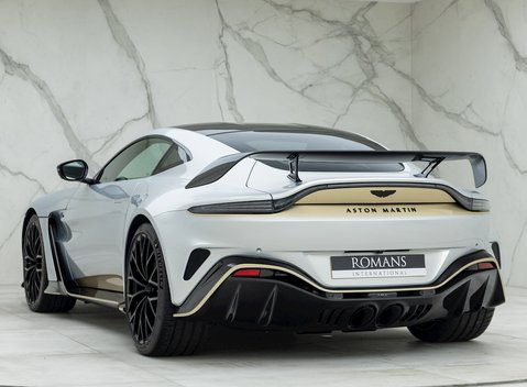 Aston Martin V12 Vantage 3