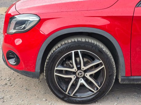 Mercedes-Benz GLA 1.6 GLA180 GPF Urban Edition SUV 5dr Petrol 7G-DCT Euro 6 (s/s) (122 ps) 33