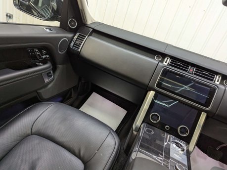 Land Rover Range Rover 4.4 Range Rover Vogue SE SDV8 Auto 4WD 5dr 46