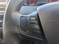 Peugeot 208 HDI ACTIVE 17