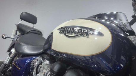 Triumph Bonneville 2008 7K EXCELLENT CONDITION CRUISER LOW RIDER 865CC 42